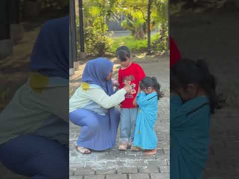 Kita tetap bersyukur karna masih bisa berbagi demi membahagiakan orang lain suatu yang sangat mulia