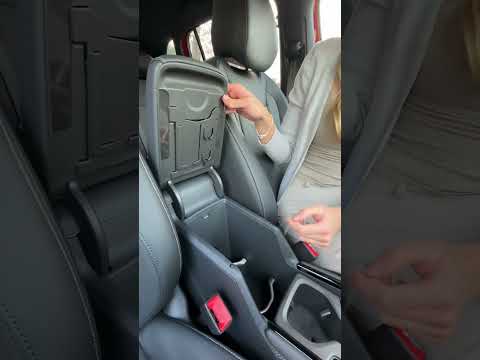 Is That Actually Practical 🤔?! 2024 VW Tiguan #vwtiguan2024 #tiguan #shorts