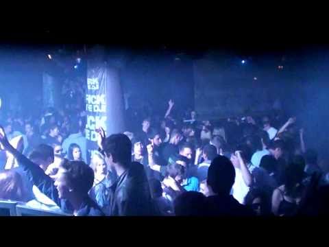 Lauren M "LIVE" - Move It 2 The Drum (Chuckie & Hardwell) FUCK THE DJ! RELOADED @ OXA CLUB