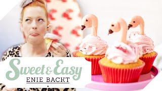 Erdbeer-Muffins im Flamingo Look mit Frischkäse-Zitronen-Topping | Sweet & Easy - Enie backt | sixx