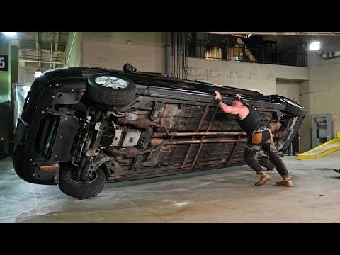 {VF} Brawn Strowman retourne la limousine de Vince McMahon