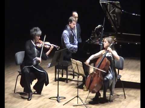 B3:BROUWER TRÍO - Heitor Villalobos Piano Trío nº 1 - Andante Sostenuto