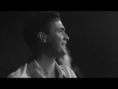 Mert Demir - Olmazlara Vuruluyorum (Live At KÇP)