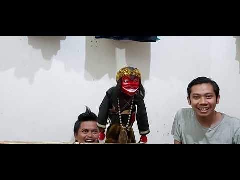 ucuy-dunia-terbalik-hayang-jadi-dalang