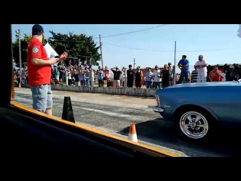 ARRANCADA DE MAVERICK V8 302 VS OPALA V8 350  em pista de Artur Nogueira