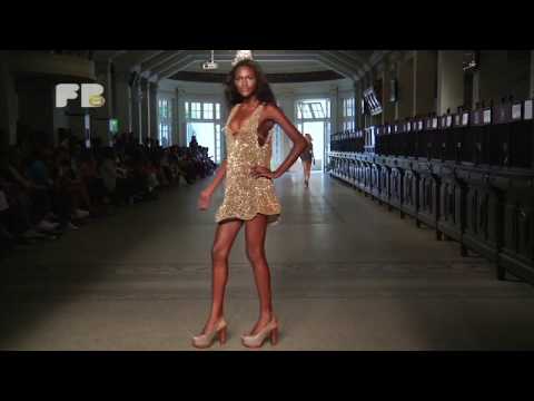 Desfile Patricia Viera - Fashion Business 2010.2