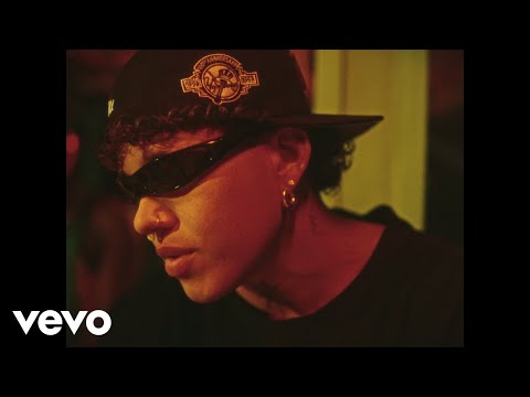 Beéle - hotel east (Performance/Lyrics)