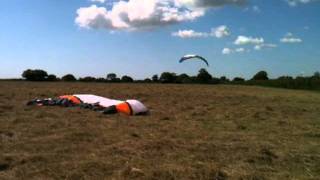 preview picture of video 'Nick Crane Paramotor Landing'