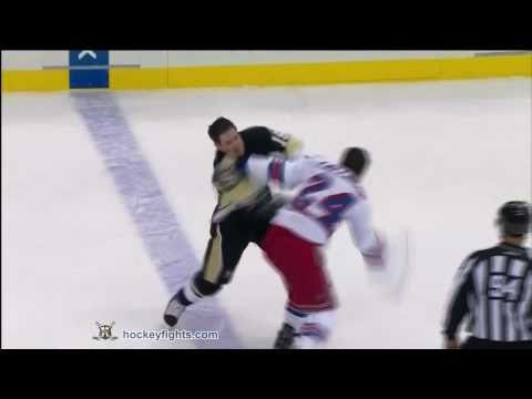 Ryan Callahan vs Mike Comrie Nov 15, 2010