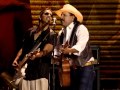 Los Lonely Boys feat  Willie Nelson - Outlaws (Live at Farm Aid 2006)