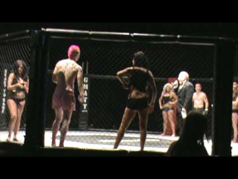 Martin McDonough fighting at Ready 2 Rage 2