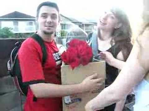 Mityo i cherveni rozi rano sutrin!