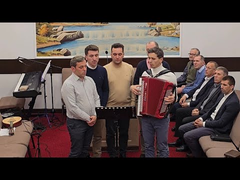 Vicovu De Jos Brothers Group - I lift my eyes to the mountains, My help comes from God