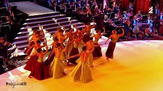 Le ballet du palais d&#39;hiver de St Petersbourg danse sur &quot;O Fortuna&quot; de Carmina Burana - Prodiges 2