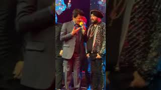 Udit Narayan Live Singing Mubarak Ho Tumko Ye Shadi Tumhari Rear Video Mika Singh Daler Mehndi