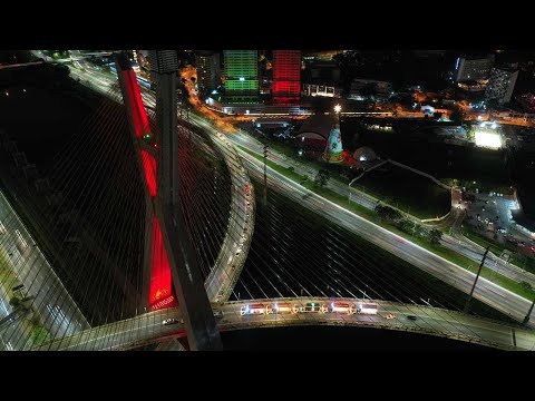 Natal na Ponte Estaiada 2020 patrocinada pela Coca Cola.