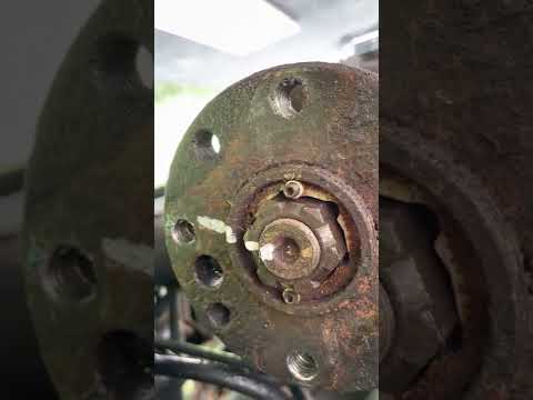 How to remove pinion nut retainer on Dodge Ram 1500