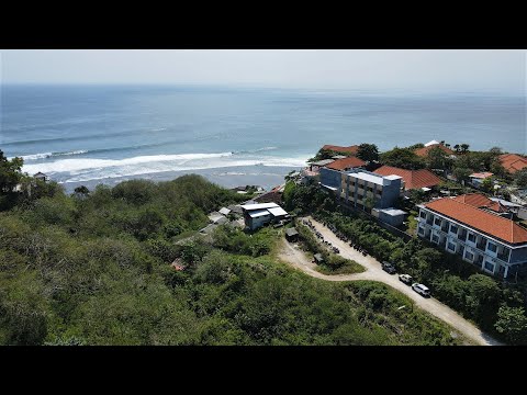 Classic Uluwatu - Surfing Bali