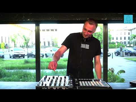 The Blue Oyster: Lukasz Rogala / 20.05 / 19 - 20