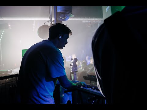 dnb:LIVE - Super Sharp Shooter / 174 Trek (DJ Zinc) - performed by live drum & bass orchestra