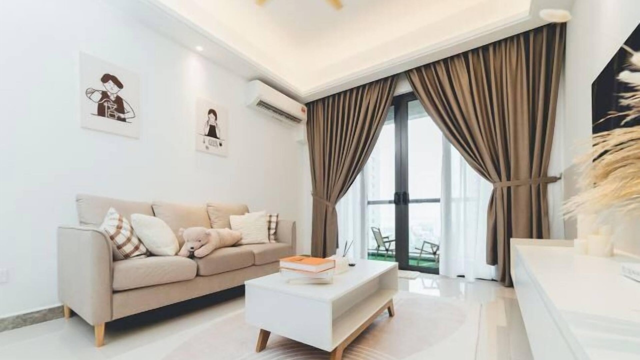 CIQ Balcony Chic Vibe , Johor Bahru, Malaysia | Travel With Bhavya