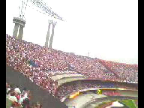 Sao paulo vs vitoria...eo eo tricolor tricolor....