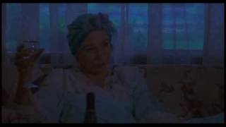 Postcards from the edge (1990) scene with Shirley MacLaine and Meryl Streep