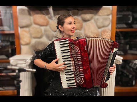 6334 - Red Magrini Castelfidardo LMM 41 120 $799