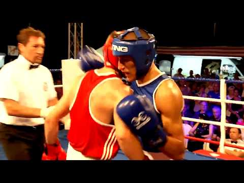 Combattimento di pugilato della Nazionale Italiana - Bucsa VS Andrei Dimitriu