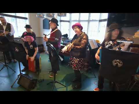 Five Foot Two Medley