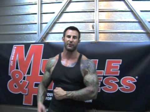 Cross-Body Hammer Curl by Jim Stoppani