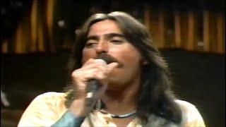 NEW 📀 The Show Must Go On - Three Dog Night {Stereo} Summer 1974