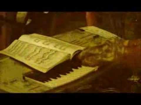 Videoclip de Doy asco — Mojinos Escozíos