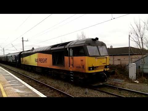 60085 Halts The Biomass Train at Warrington for a Crew change Jan 2022