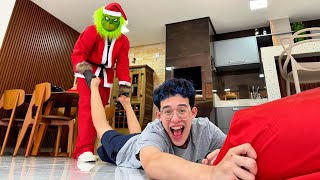 O GRINCH DO MAL INVADIU MINHA CASA