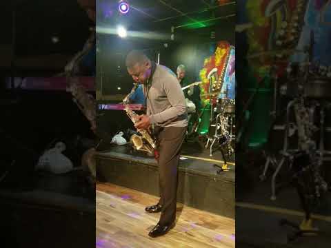Tim Cunningham at Jazzy 159 Lounge 09/08/19. Video by sing72000
