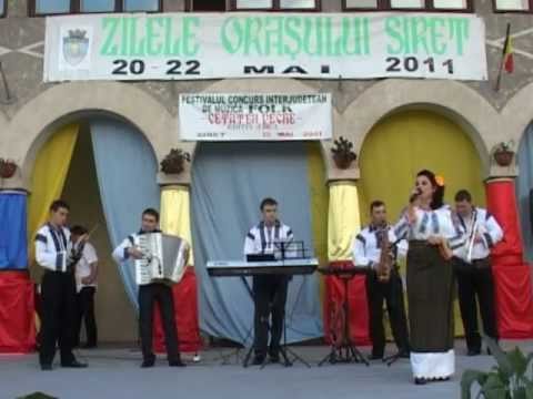 Ionela Enache si Grupul "Junii Bucovinei" la Zilele Orasului Siret 2011