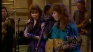 The Judds - Cry Myself To Sleep