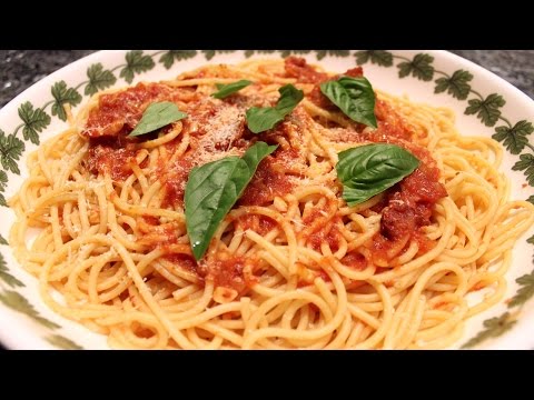 Bucatini all'Amatriciana Recipe - OrsaraRecipes