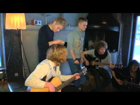 Jonas sjunger låten Dancing on my own - Melodifestivalen 2011