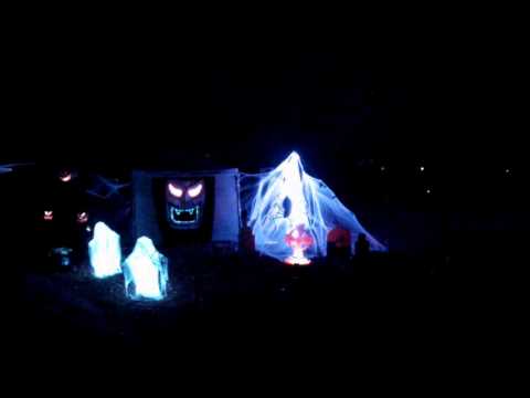 Thriller - Halloween Light Show 2015