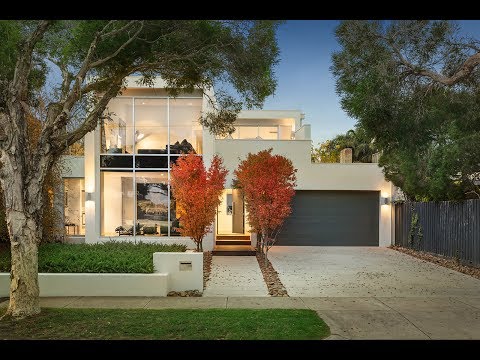 19 Cloris Avenue, Beaumaris