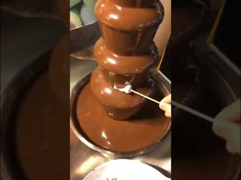 chocolate fountain 😋