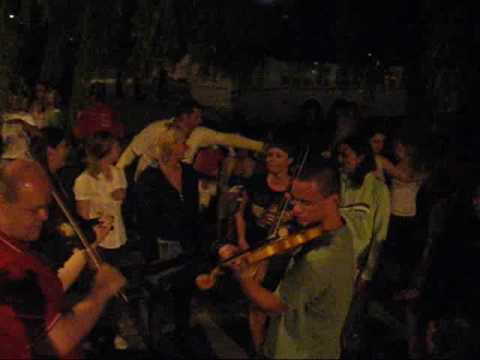 Kohútek - Ide poštár ide - pařba na parkovišti v Martigny