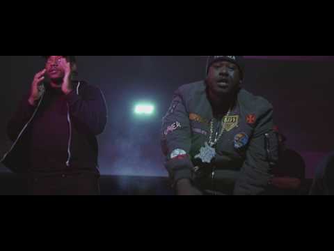 Eark gang - FliBoiMoe- Messowe -(("Out The Bitch official video"))