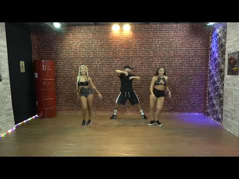 MC TROIA E ALDAIR PLAYBOY - TOMA TAPA - COREOGRAFIA OFICIAL