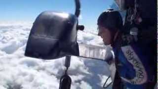 preview picture of video 'Skydive Hibaldstow Brett Morton'