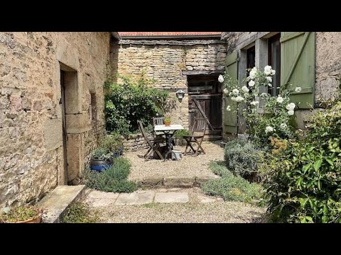 Rue de la Tour du Pin, Fontaine-Française, France