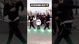 TEACHING SHUFFLE 😨🔥 LITTLE BOY AMAZING DANCE 🤯 TUZELITY NEON!!