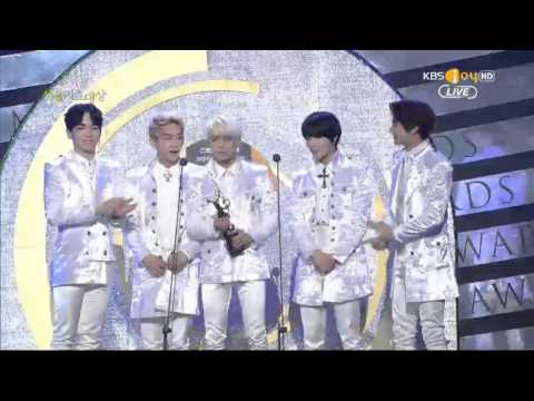 140123 SMA Popularity Award - SHINee